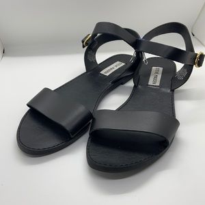 Steve Madden Donddi Sandals